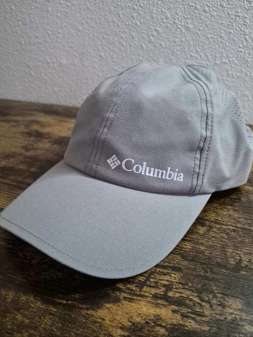 Columbia Silver Ridge IV Grey Cap OS Unisex NWOT Outdoorsy